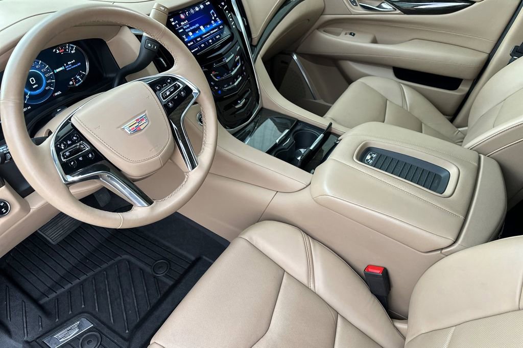 Used 2020 Cadillac Escalade Platinum AWD/4WD image 10