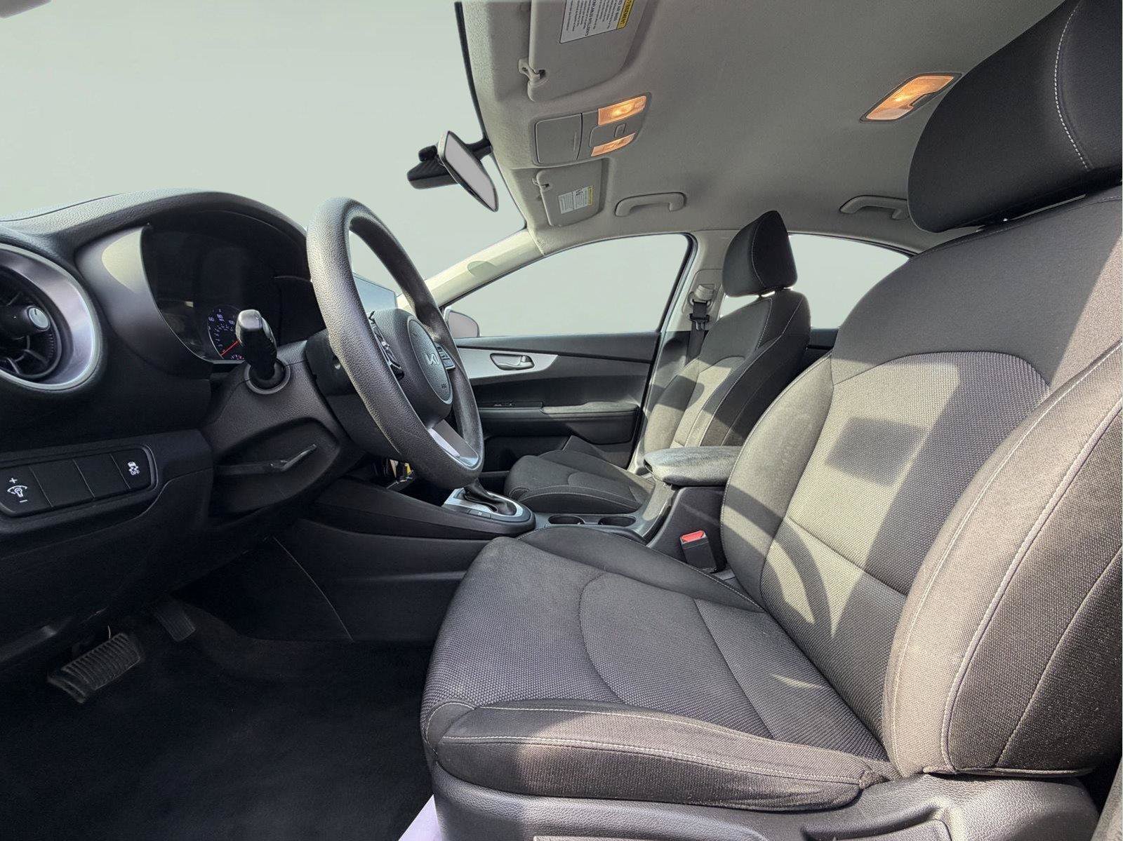 Used 2022 Kia Forte LXS FWD image 18