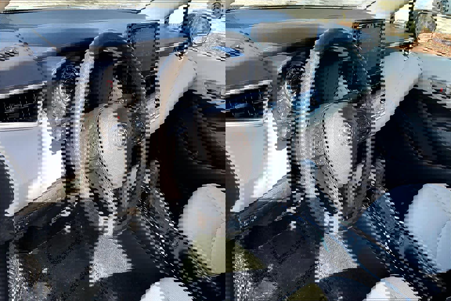 Used 2022 Toyota Corolla LE image 17