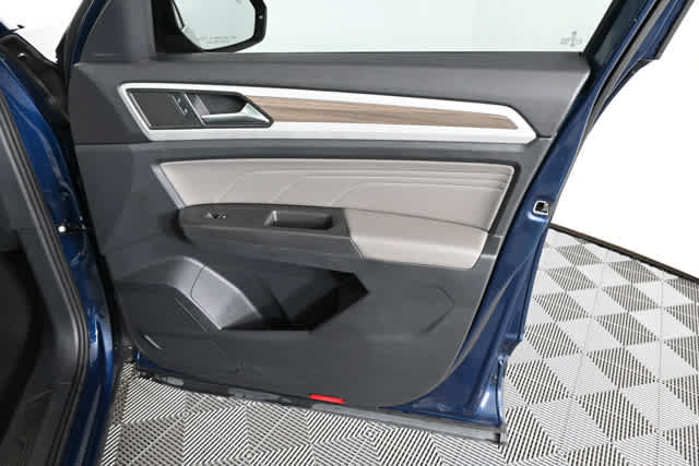 Certified 2023 Volkswagen Atlas SEL AWD/4WD image 13