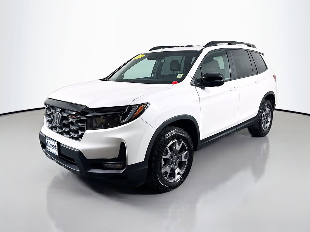 Certified 2023 Honda Passport TrailSport image 3