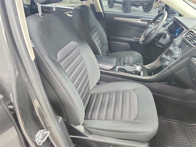 Used 2018 Ford Fusion SE image 34
