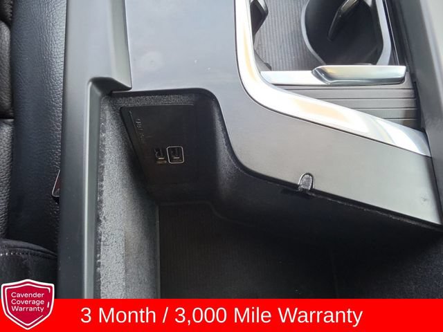 Used 2018 Volvo XC60 T6 Momentum w/ Vision Package AWD/4WD image 6