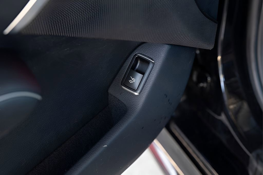 Used 2019 Mercedes-Benz SL 450 image 34