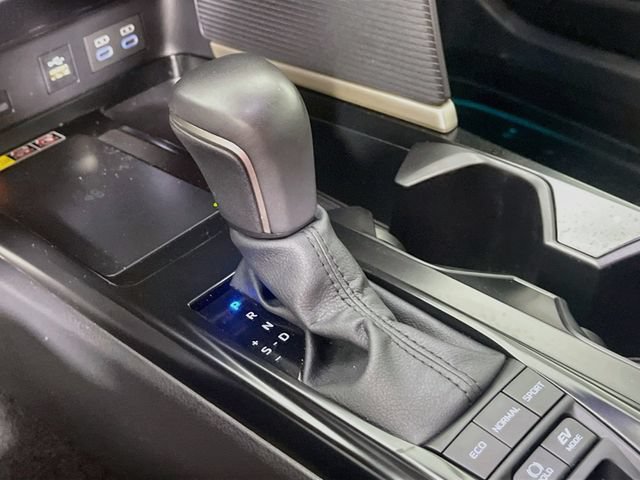Used 2026 Toyota Camry SE FWD image 18