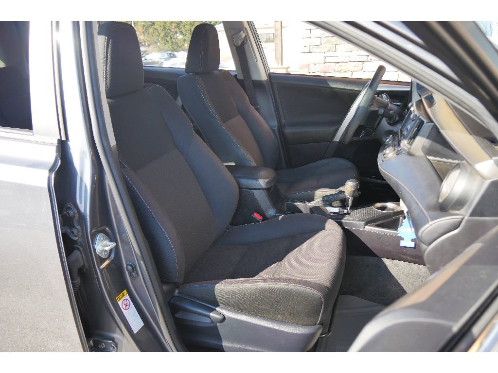 Used 2015 Toyota RAV4 XLE image 15