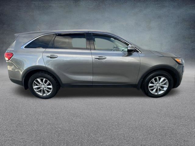 Used 2017 Kia Sorento L FWD image 8