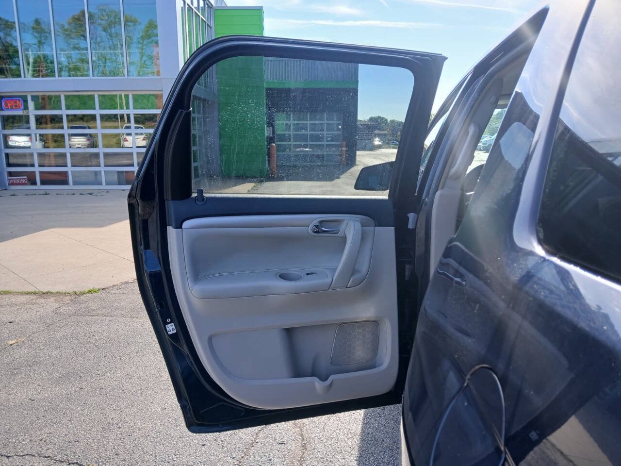 Used 2007 Saturn Outlook XE FWD image 11