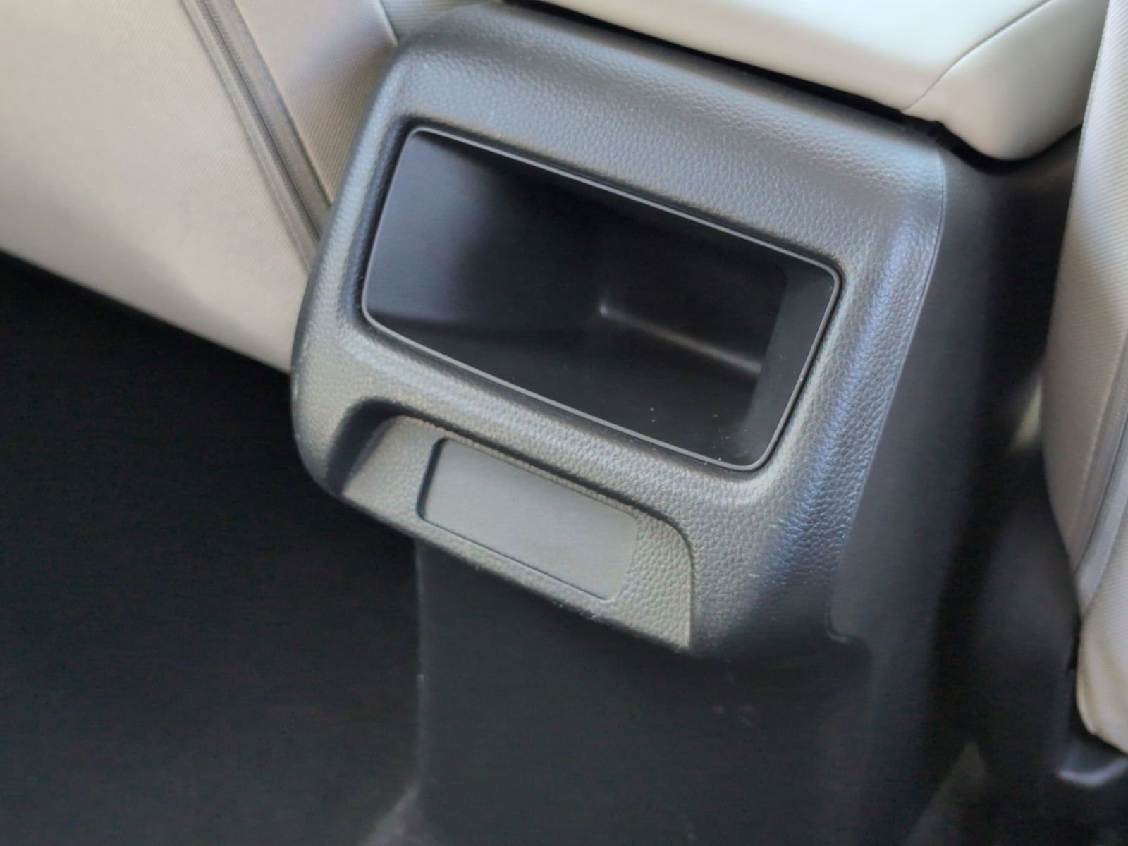 Used 2023 Honda HR-V LX image 29