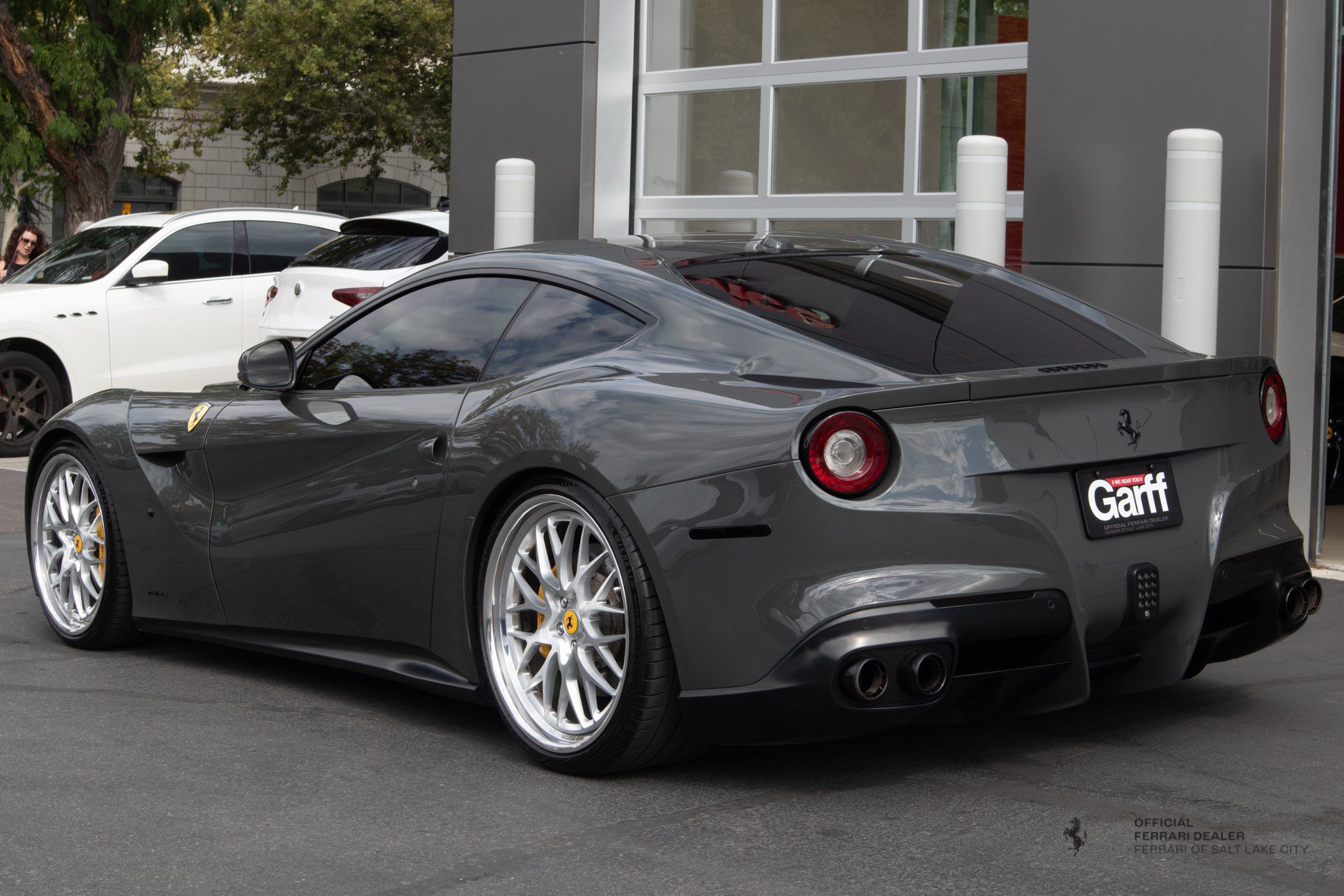 Used 2014 Ferrari F12 Berlinetta RWD image 3