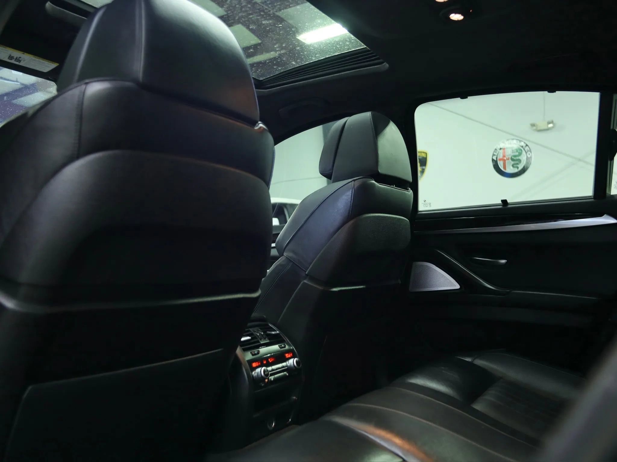 Used 2014 BMW M5 image 32