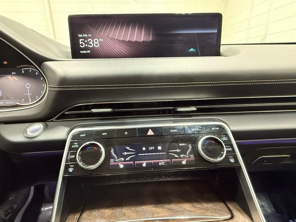 Used 2024 Genesis GV80 2.5T image 17