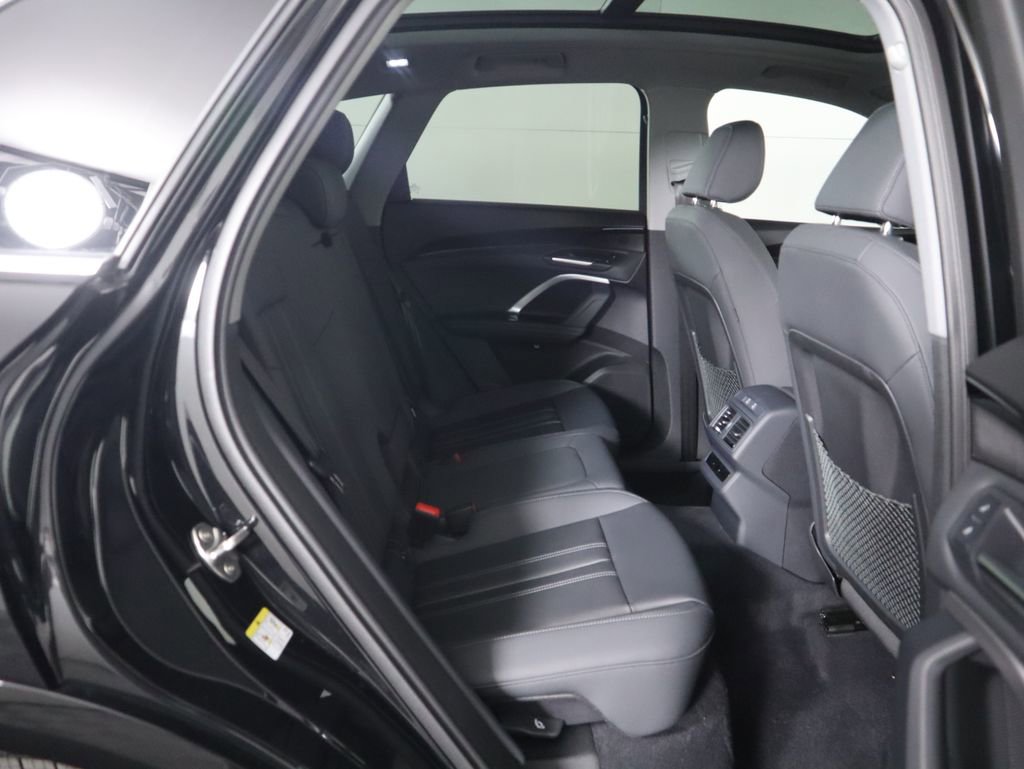 Used 2025 Audi Q5 Premium w/ Convenience Package image 25