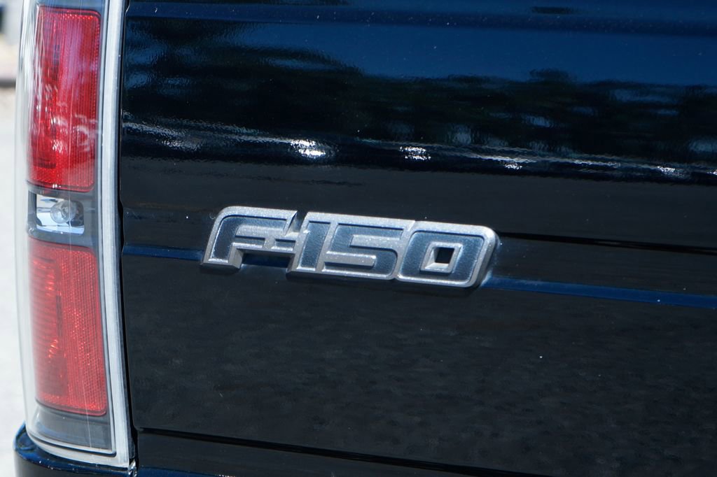 Used 2011 Ford F150 Raptor w/ Raptor Luxury Pkg image 41