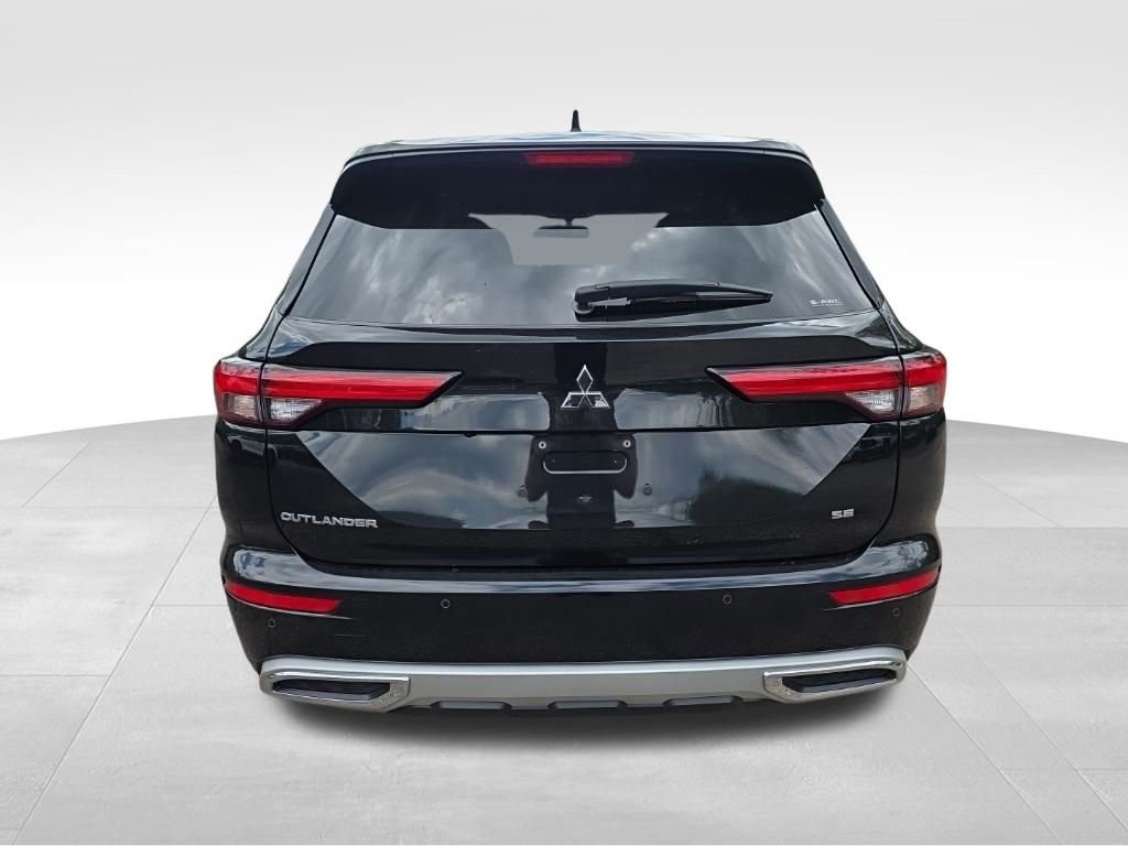Used 2022 Mitsubishi Outlander SE AWD/4WD image 5