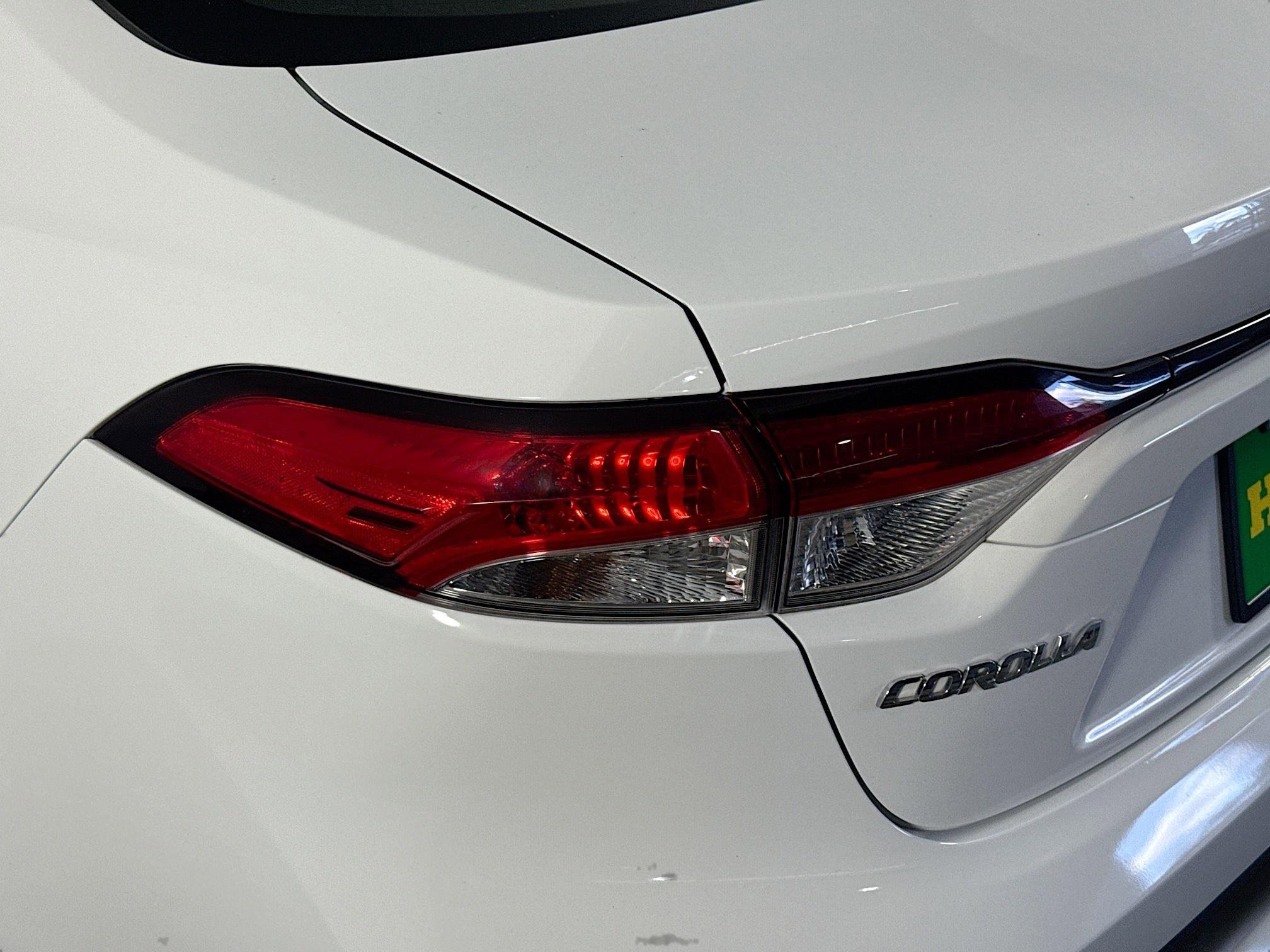 Used 2021 Toyota Corolla LE image 36