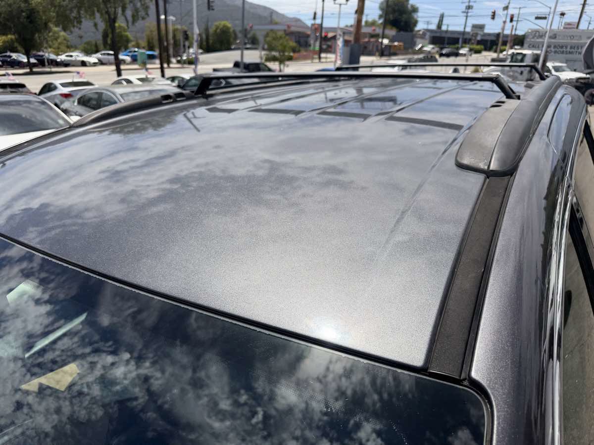 Used 2017 Chrysler Pacifica Touring-L w/ Tire & Wheel Group FWD image 8