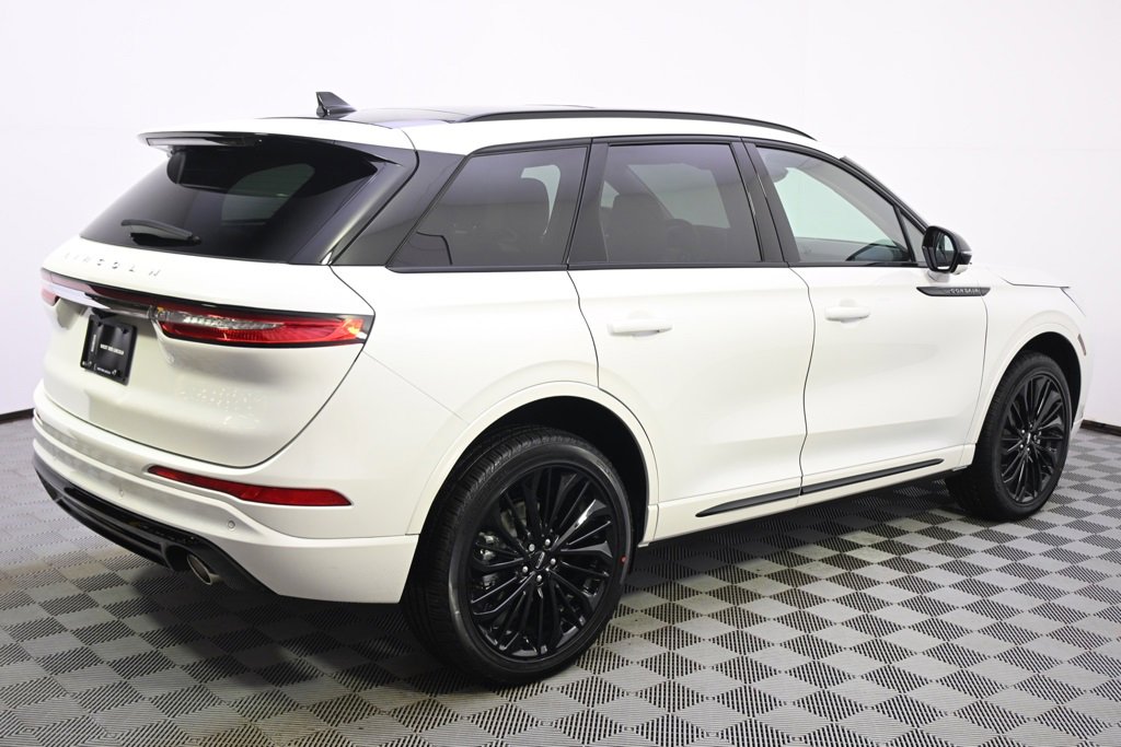 New 2026 Lincoln Corsair Reserve w/ Jet Appearance Package image 7