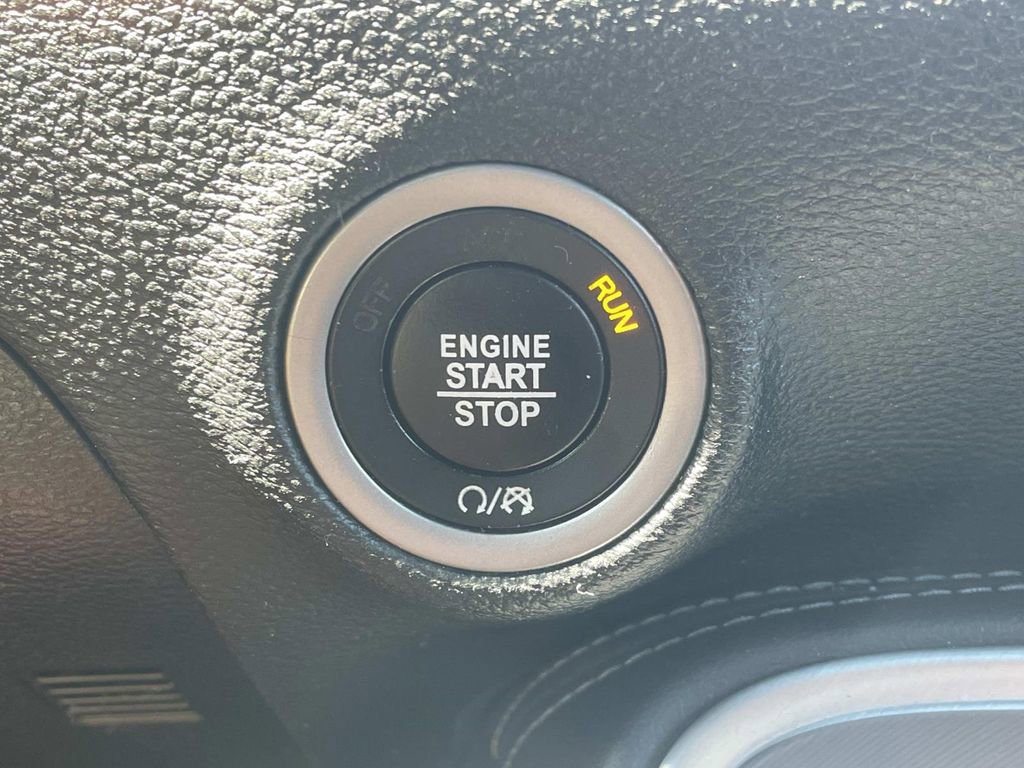 Used 2020 Dodge Challenger R/T RWD image 21