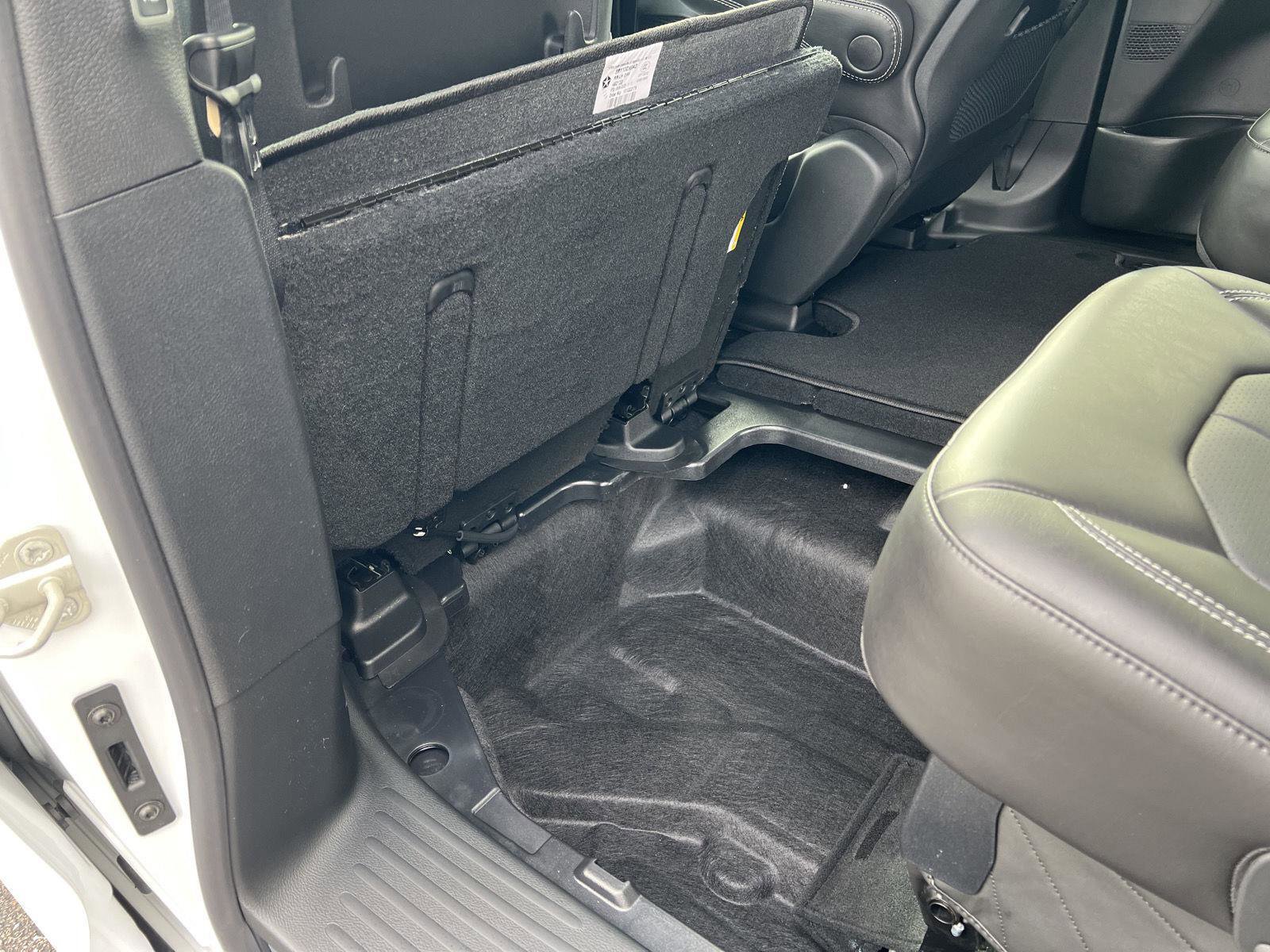 New 2026 Chrysler Pacifica Select image 49