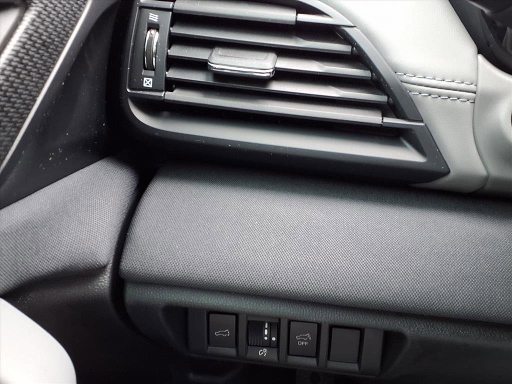 Used 2025 Subaru Outback Premium image 14