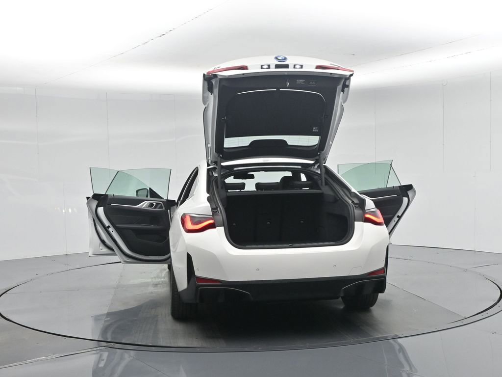 Used 2025 BMW i4 eDrive40 image 38