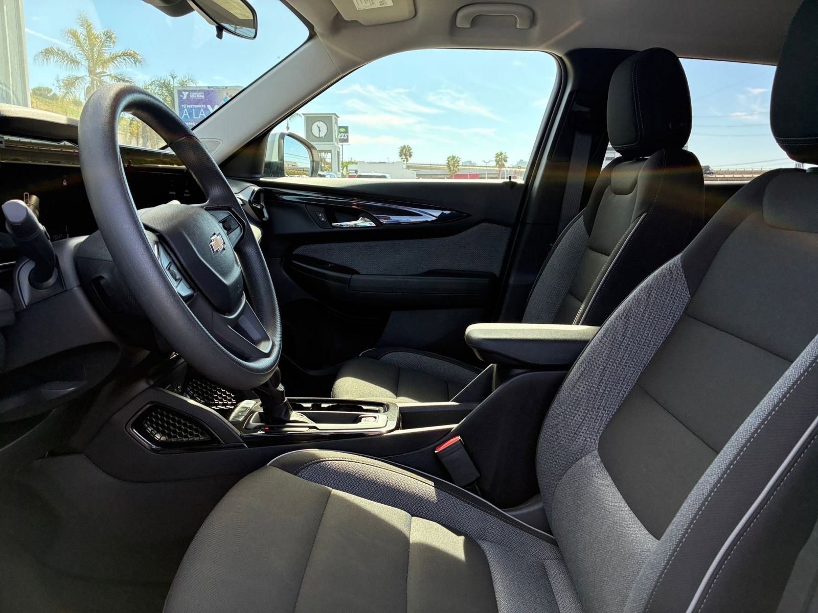 Used 2025 Chevrolet TrailBlazer LT image 25