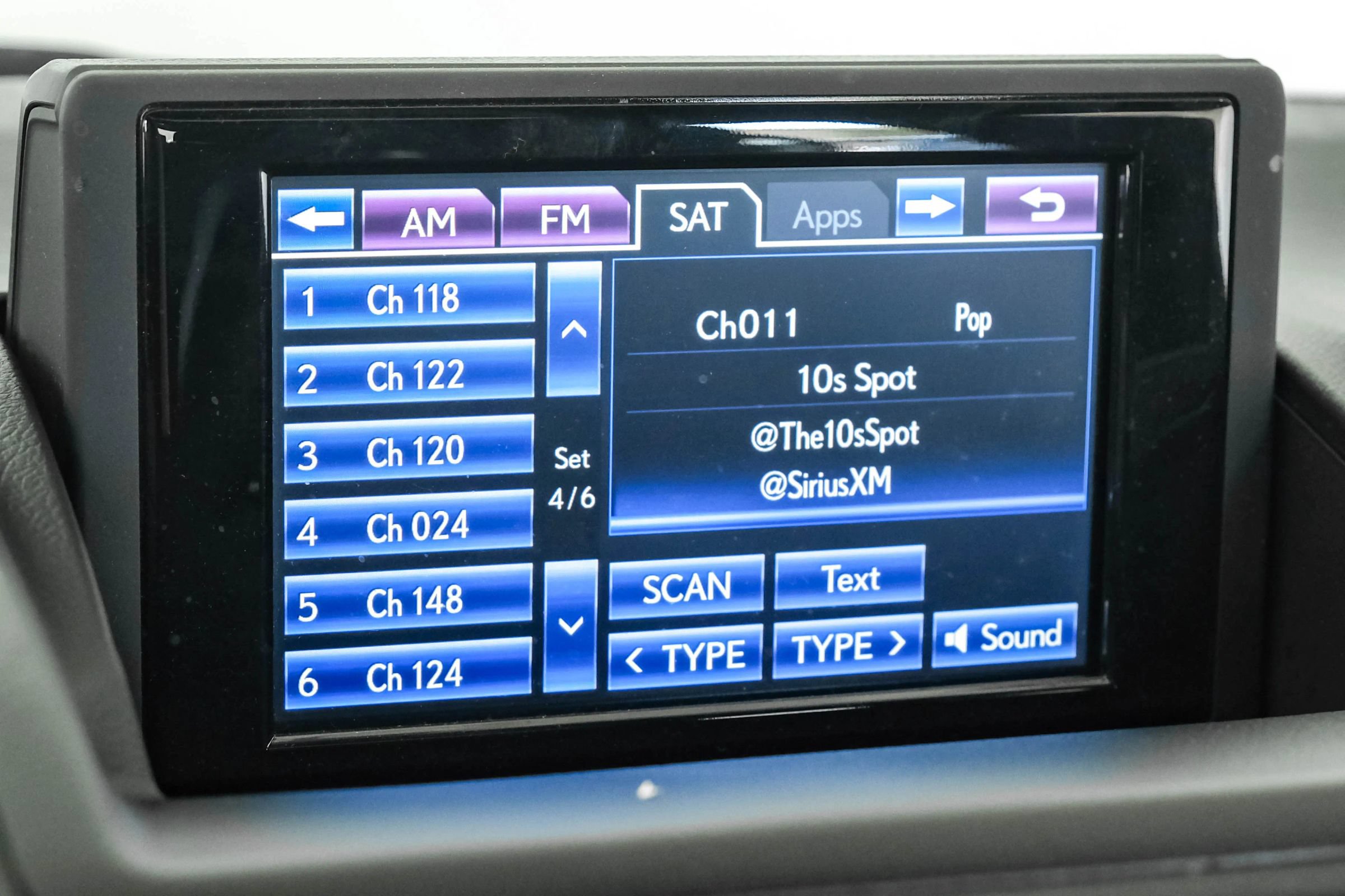 Used 2013 Lexus CT 200h w/ F Sport Pkg w/Nuluxe Trim FWD image 23