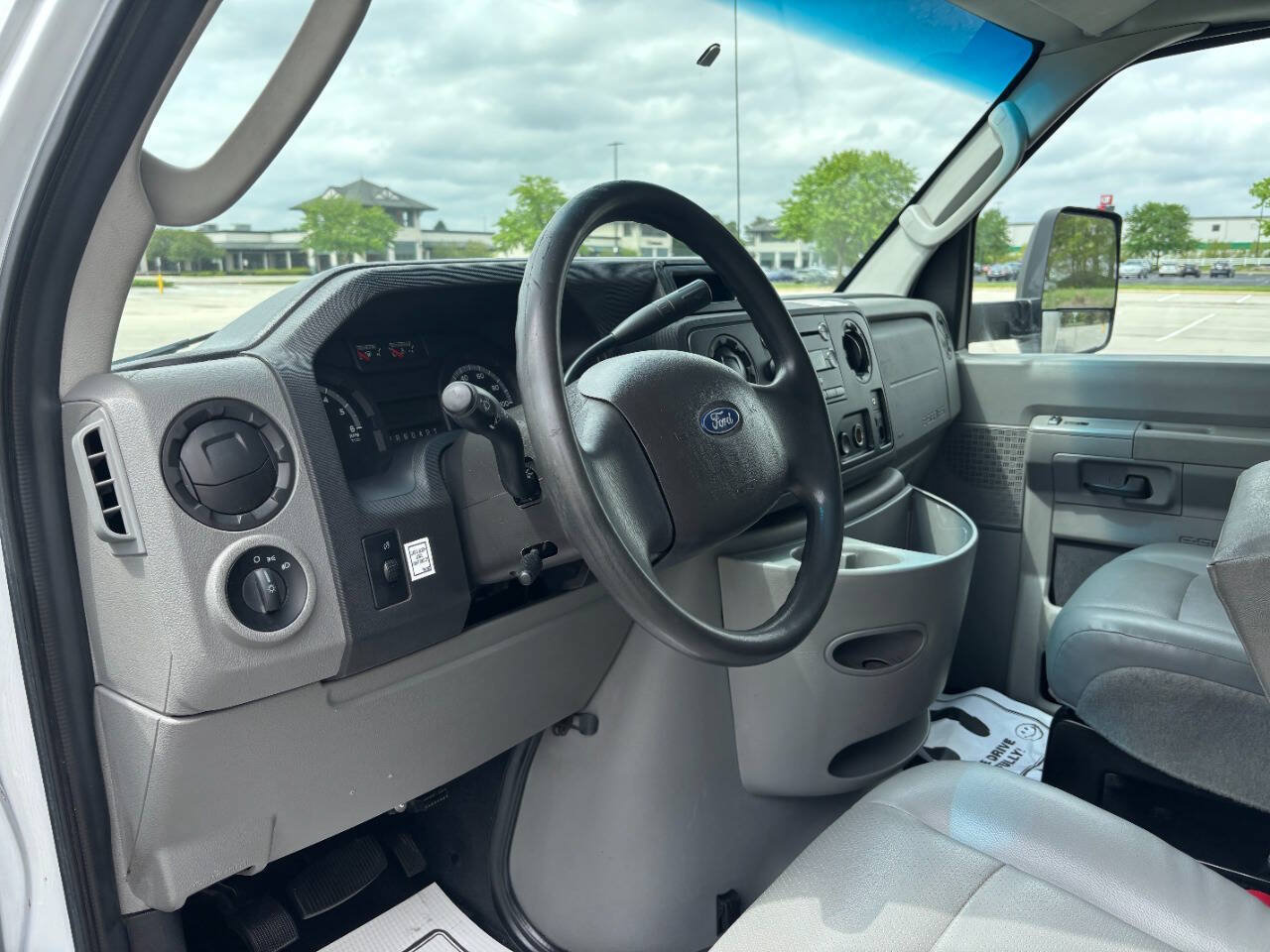 Used 2019 Ford E-350 and Econoline 350 Super Duty w/ Power Windows & Locks Group RWD image 10
