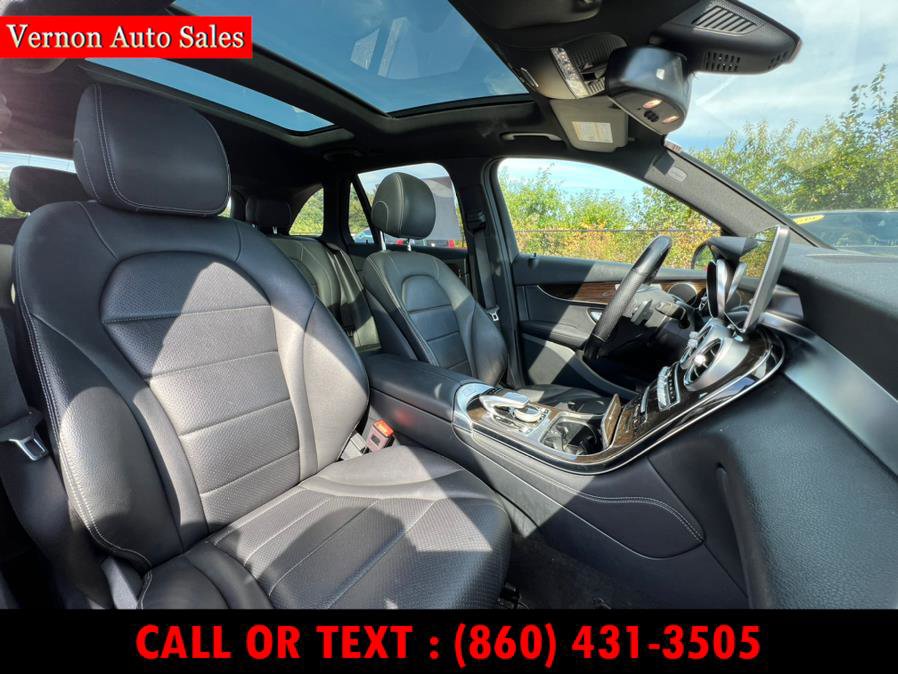 Used 2019 Mercedes-Benz GLC 300 4MATIC image 15