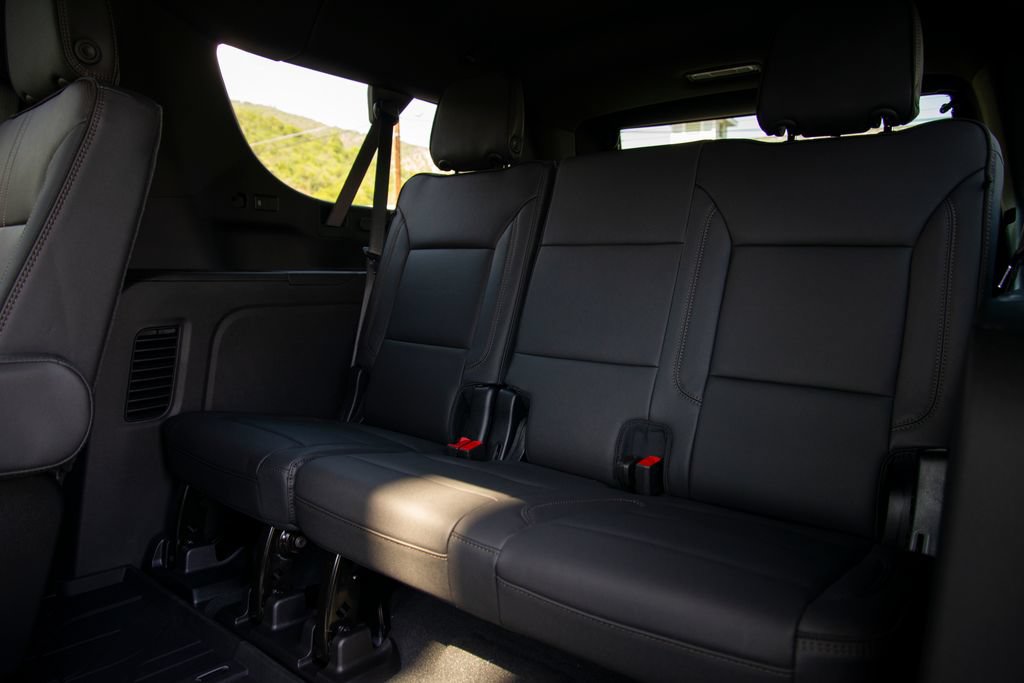 New 2026 Chevrolet Suburban High Country AWD/4WD image 13