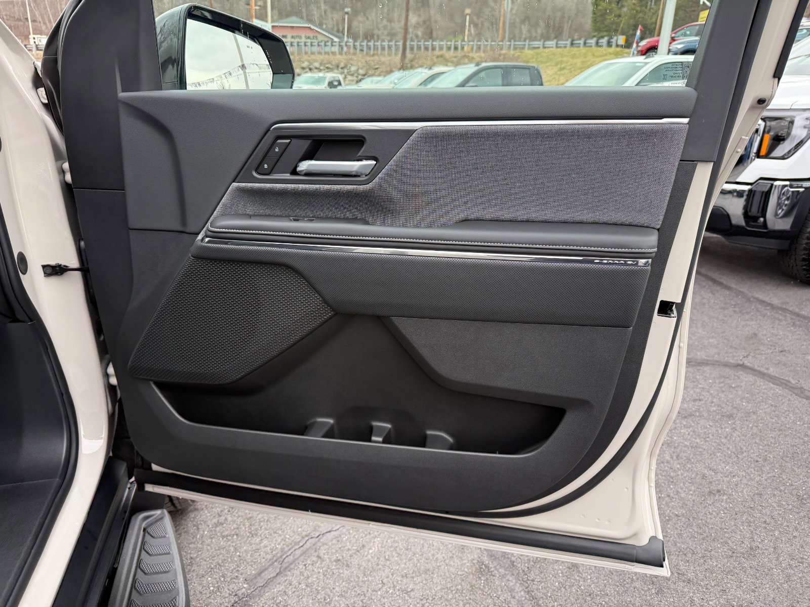 New 2026 GMC Sierra EV Elevation image 22