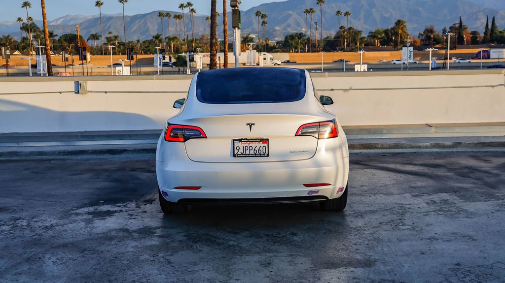 Used 2018 Tesla Model 3 image 7