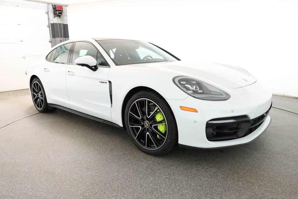 Used 2023 Porsche Panamera 4 Platinum Edition image 3