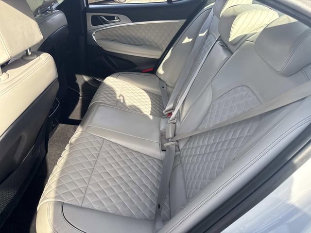 Used 2022 Genesis G70 3.3T image 18
