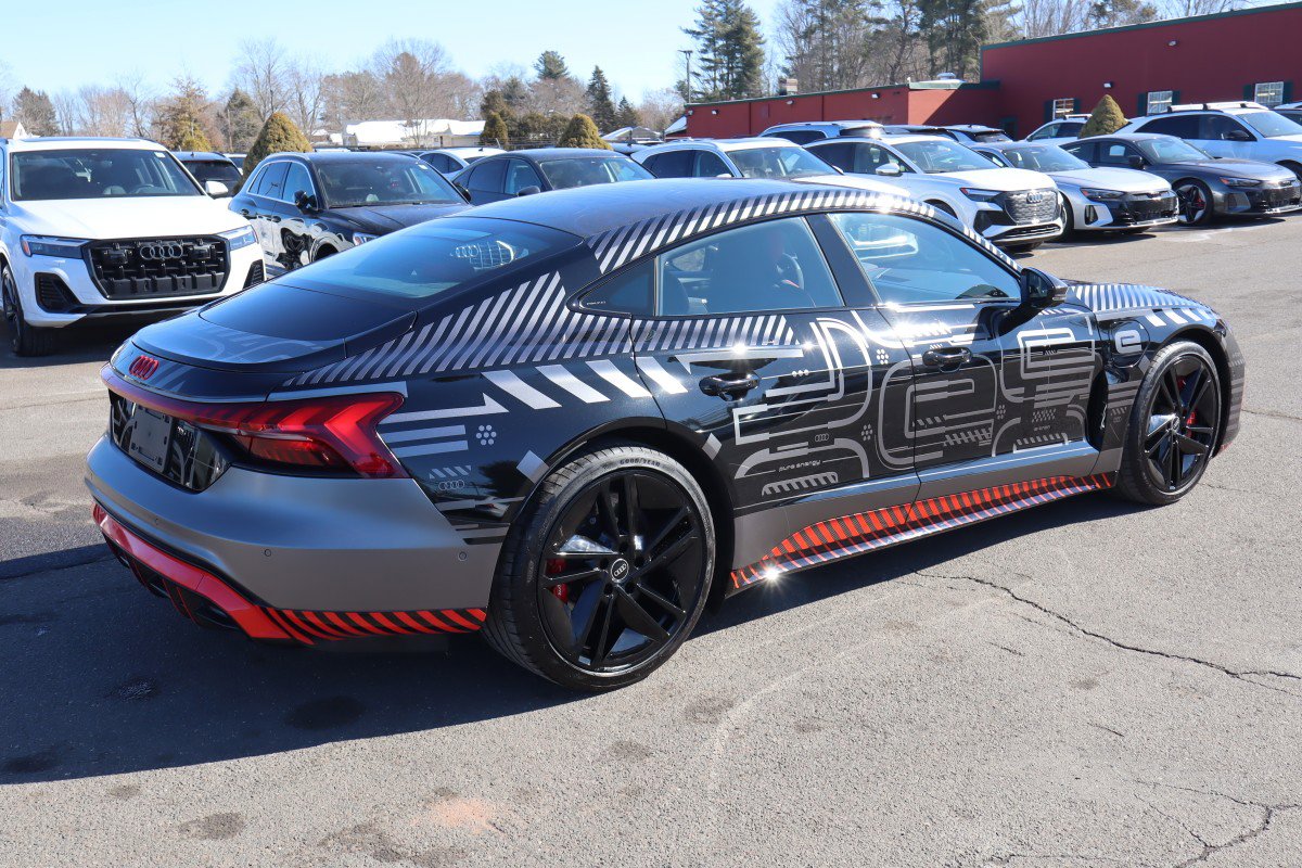 Used 2023 Audi RS e-tron GT image 5