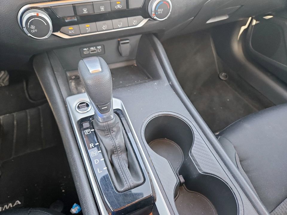 Used 2025 Nissan Altima 2.5 SV FWD image 28