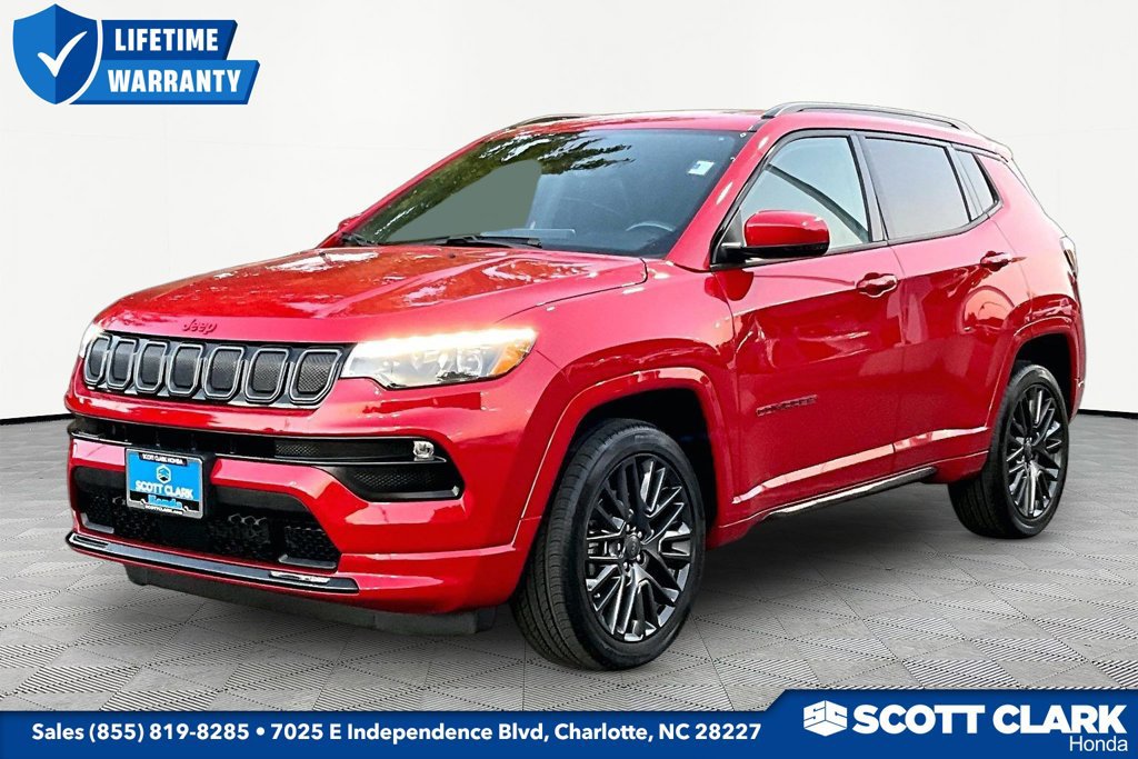 Used 2022 Jeep Compass Limited w/ (RED) Package AWD/4WD image 3
