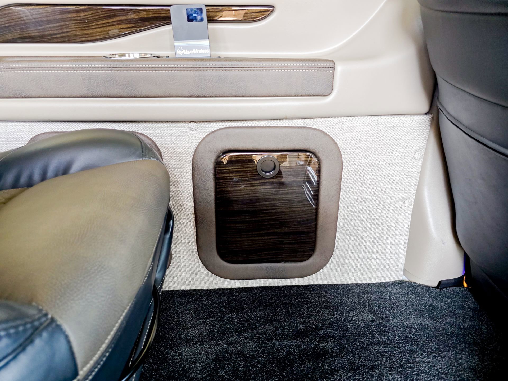 Used 2025 GMC Savana 2500 w/ Driver Convenience Package image 51