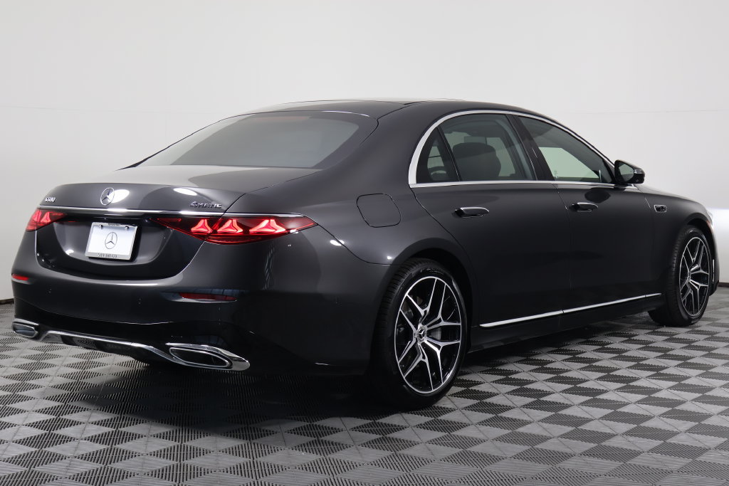 New 2027 Mercedes-Benz S 580 4MATIC Sedan image 2