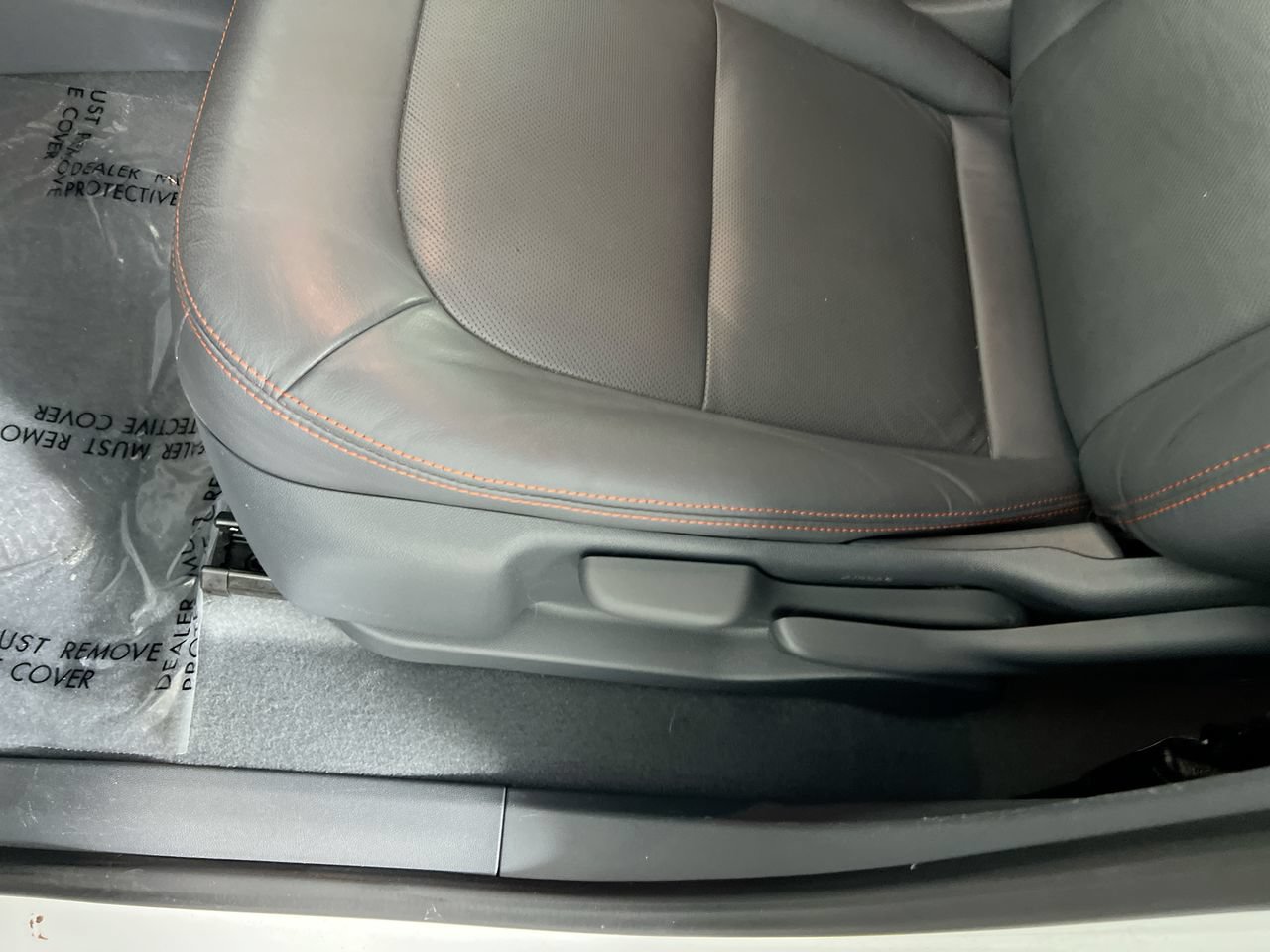 Used 2020 Chevrolet Bolt Premier w/ Infotainment Package FWD image 13