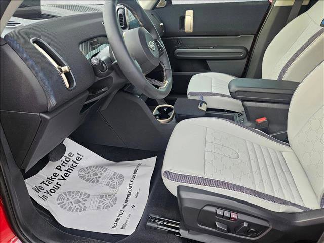 Used 2025 MINI Cooper Countryman S w/ Comfort Package Max image 15