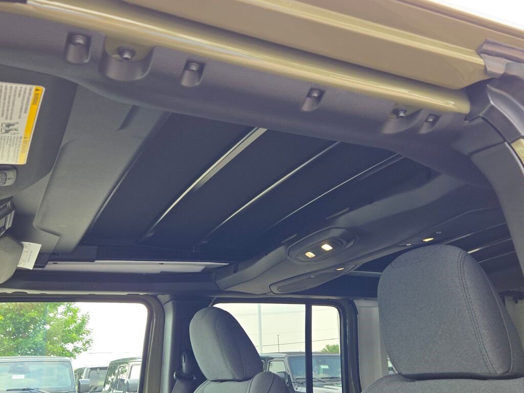 New 2025 Jeep Wrangler Sport S image 26