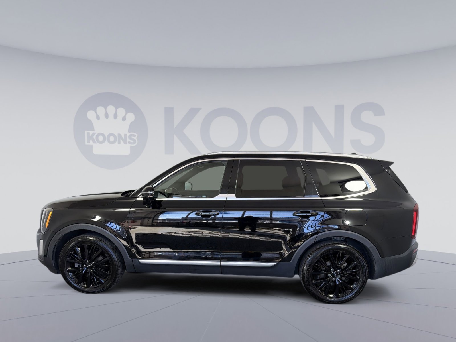 Used 2020 Kia Telluride SX w/ SX Prestige Package image 2