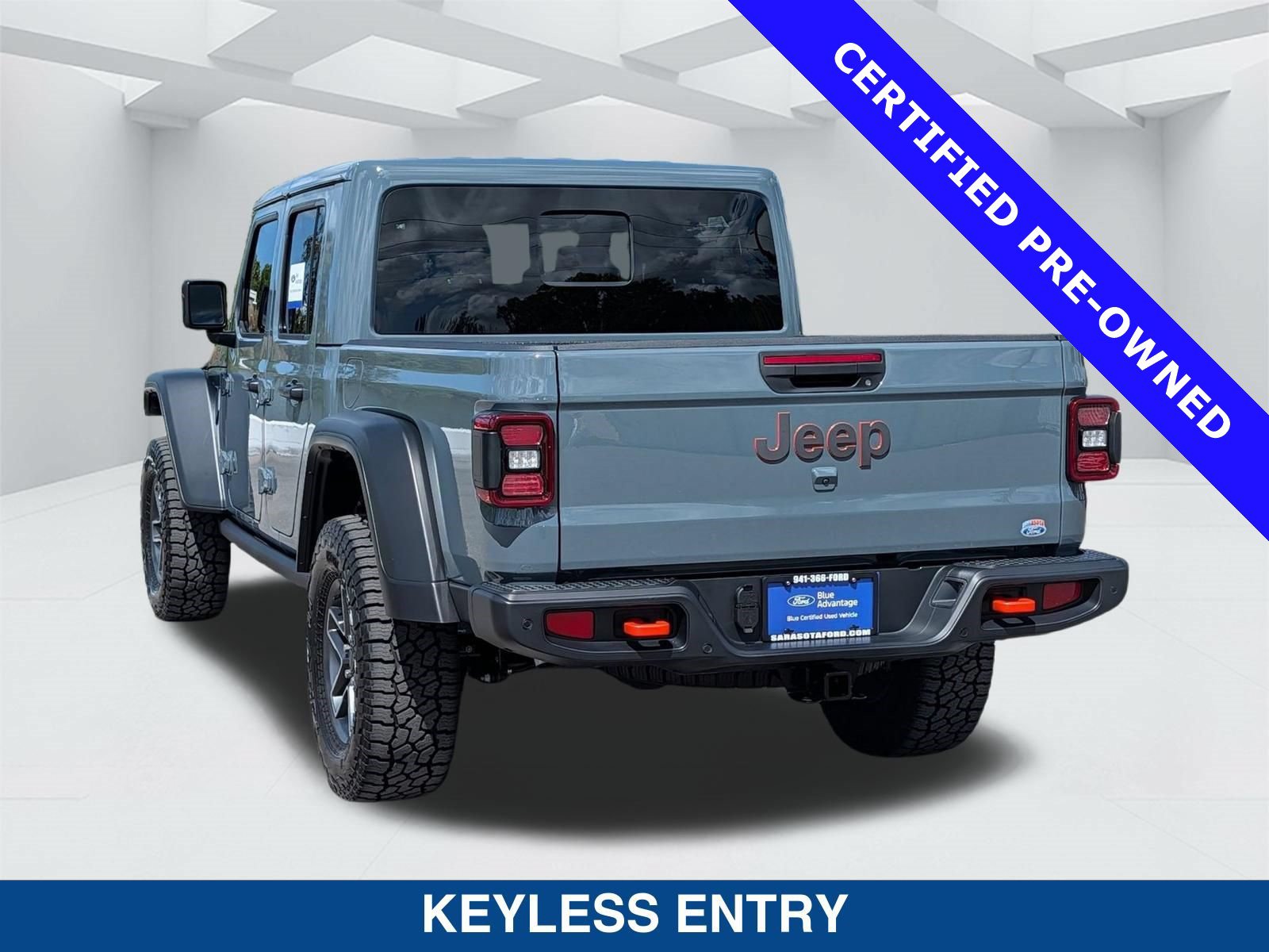 Used 2025 Jeep Gladiator Mojave w/ Safety Group AWD/4WD image 7