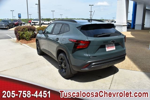 New 2026 Chevrolet Trax LT w/ Midnight Edition FWD image 7