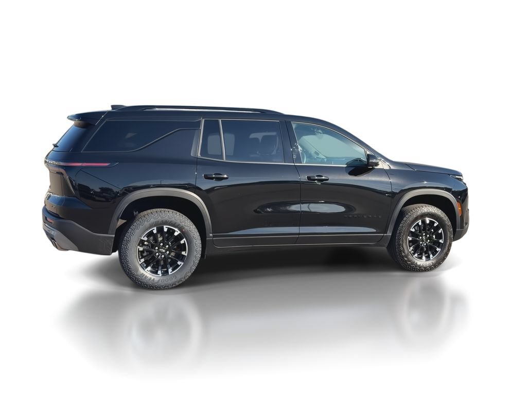 Certified 2025 Chevrolet Traverse Z71 w/ Driver Confidence Package AWD/4WD image 9