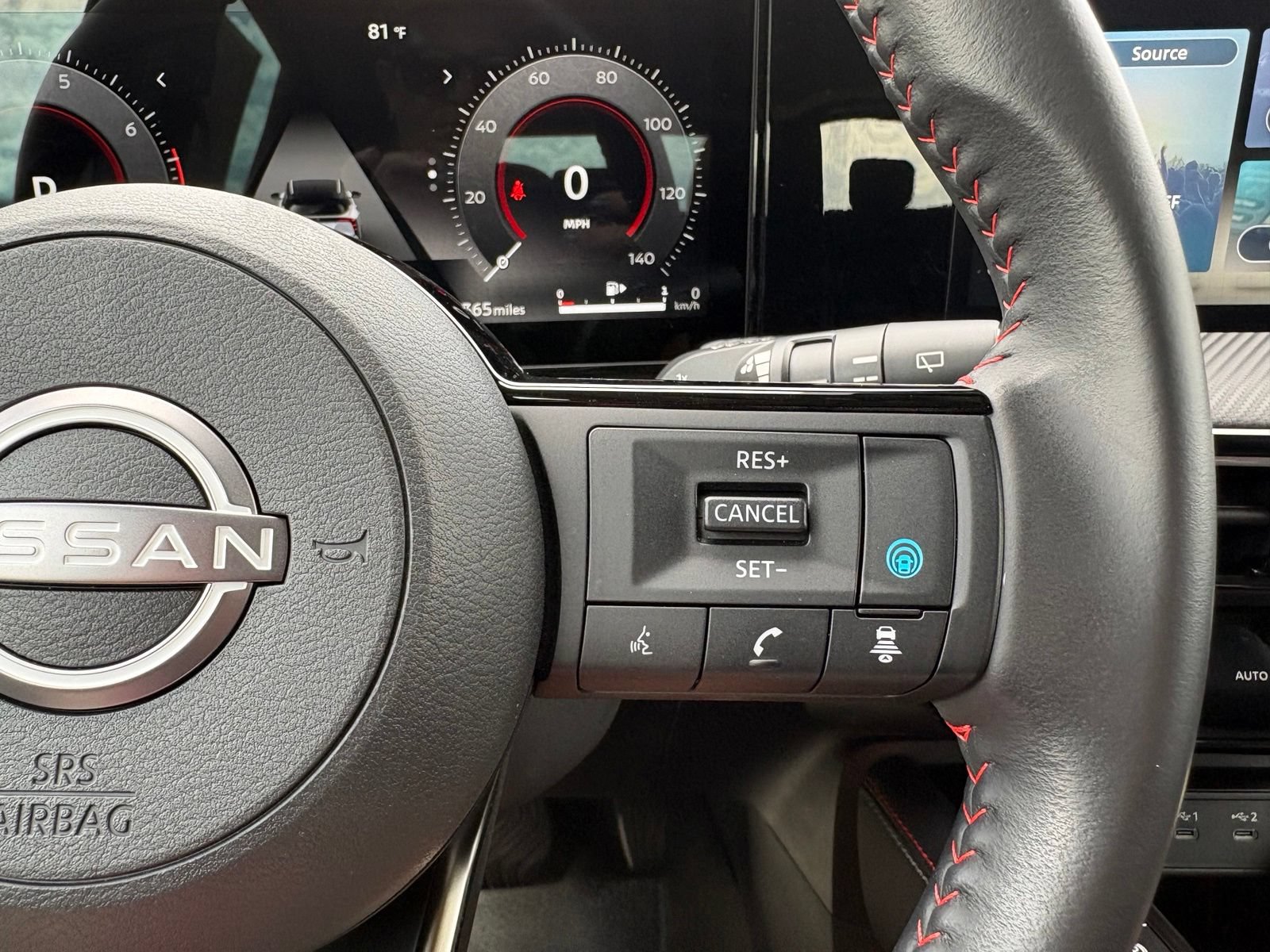 Used 2025 Nissan Kicks SR AWD/4WD image 16