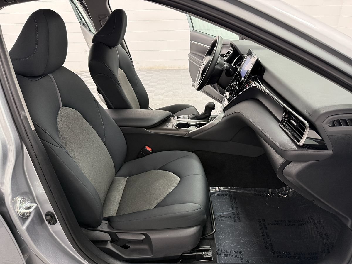 Used 2022 Toyota Camry LE FWD image 15