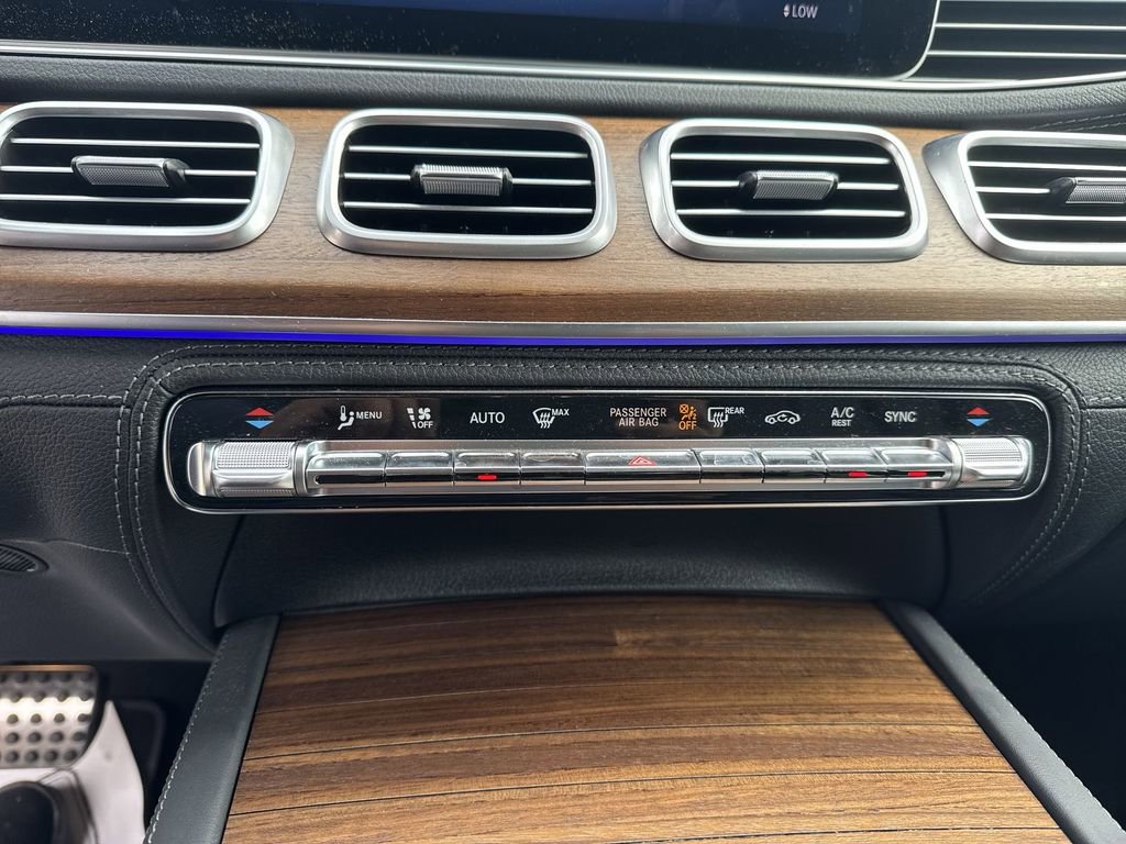 Used 2024 Mercedes-Benz GLS 580 4MATIC image 25